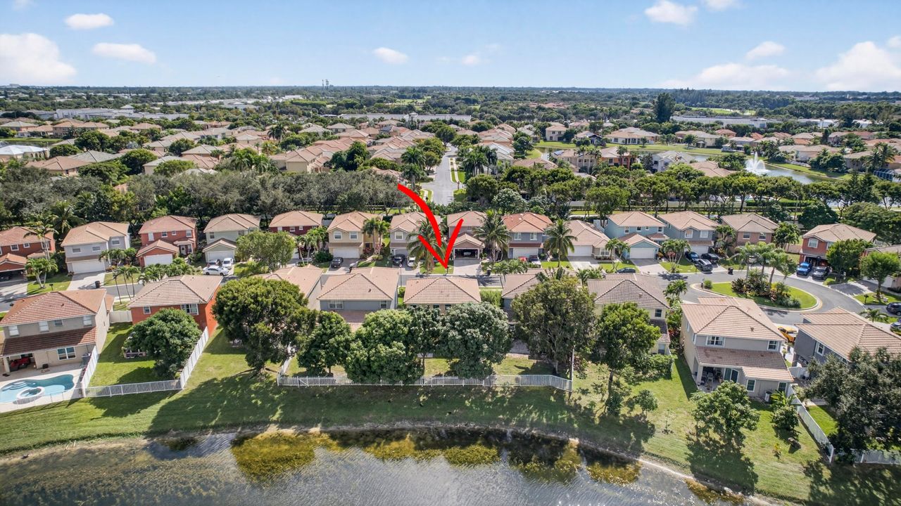 For Sale: $485,000 (3 beds, 2 baths, 2004 Square Feet)