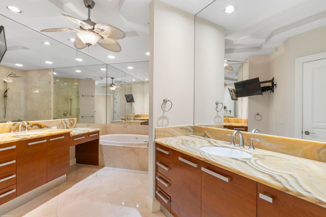 En Venta: $2,499,000 (3 camas, 3 baños, 2801 Pies cuadrados)