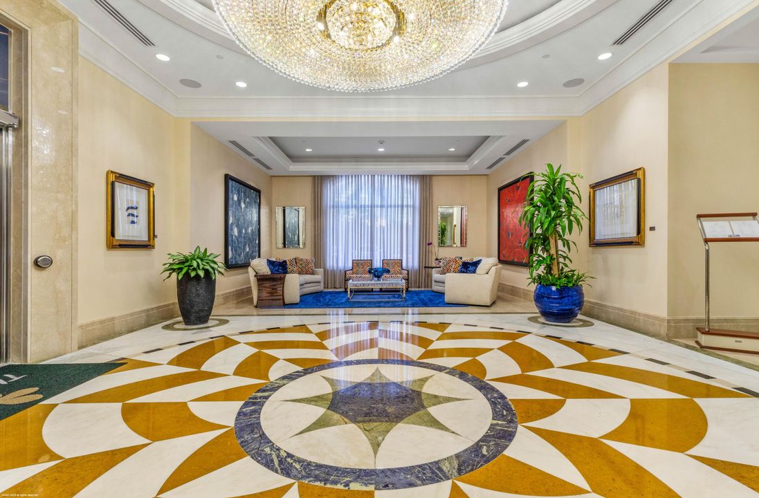 En Venta: $2,499,000 (3 camas, 3 baños, 2801 Pies cuadrados)