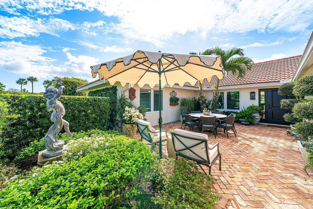 На продажу: $2,149,000 (3 спален, 2 ванн, 2374 Квадратных фут)