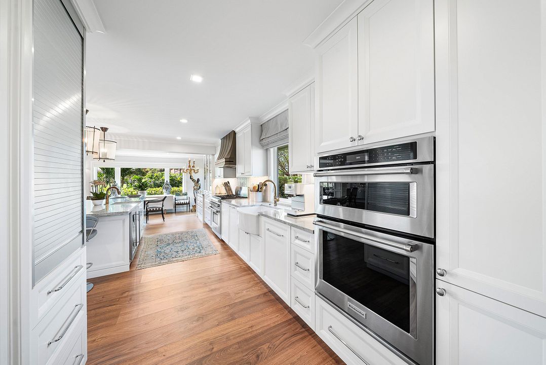 На продажу: $2,149,000 (3 спален, 2 ванн, 2374 Квадратных фут)