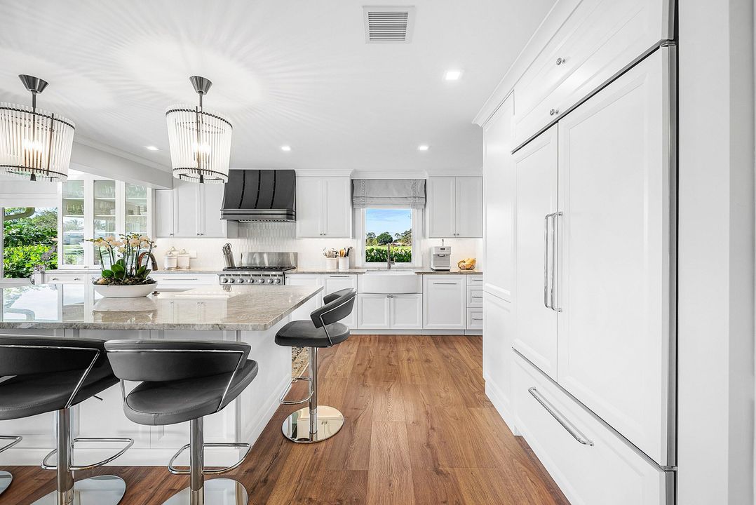 На продажу: $2,149,000 (3 спален, 2 ванн, 2374 Квадратных фут)