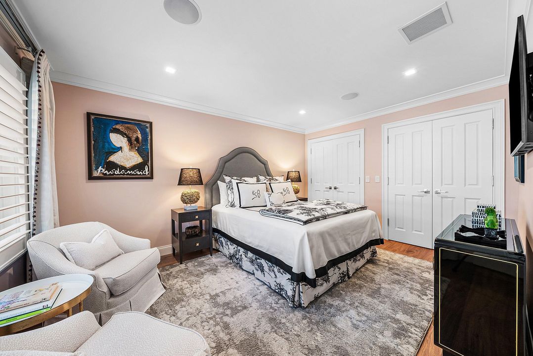 На продажу: $2,149,000 (3 спален, 2 ванн, 2374 Квадратных фут)