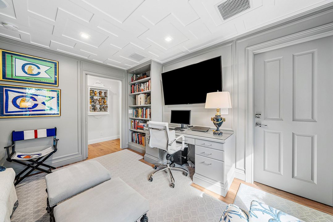 На продажу: $2,149,000 (3 спален, 2 ванн, 2374 Квадратных фут)