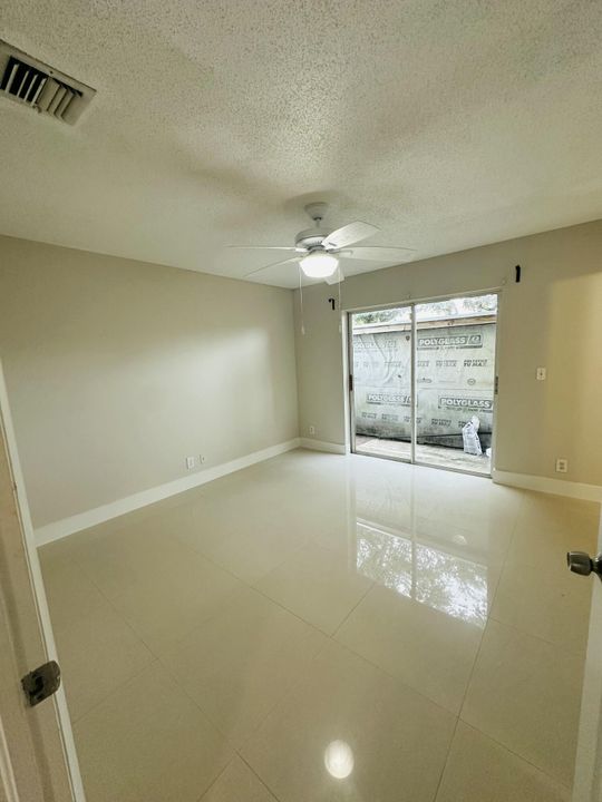 出租: $2,800 (3 贝兹, 2 浴室, 1365 平方英尺)