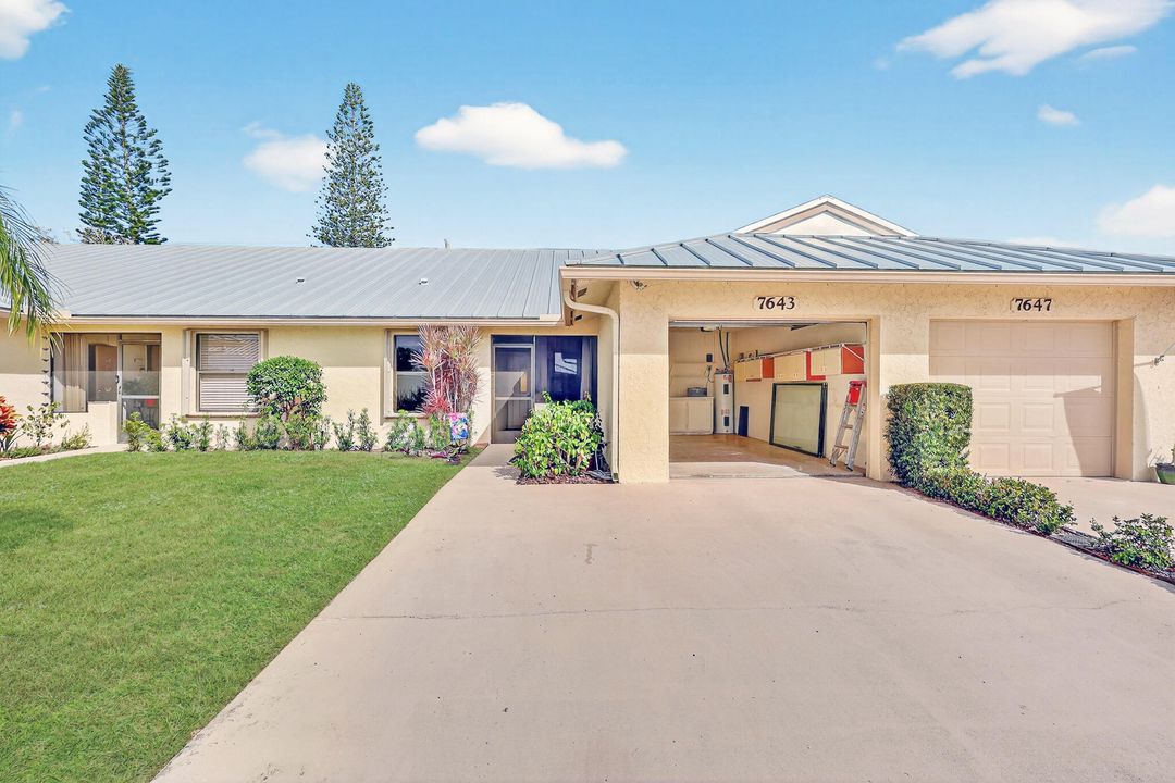 待售: $329,000 (2 贝兹, 2 浴室, 1306 平方英尺)