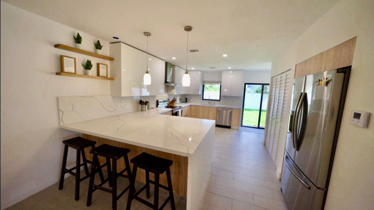 For Rent: $4,999 (2 beds, 2 baths, 1862 Square Feet)