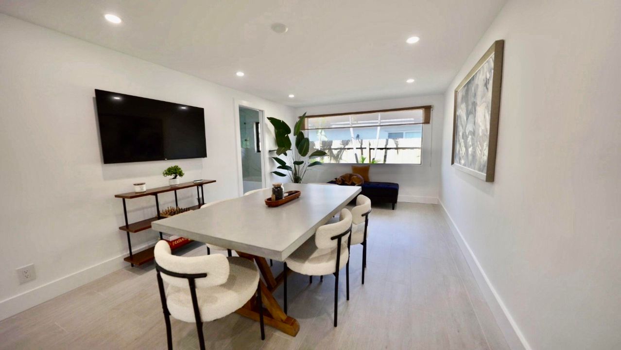 For Rent: $4,999 (2 beds, 2 baths, 1862 Square Feet)