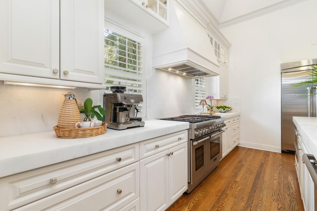 На продажу: $6,250,000 (4 спален, 4 ванн, 3957 Квадратных фут)