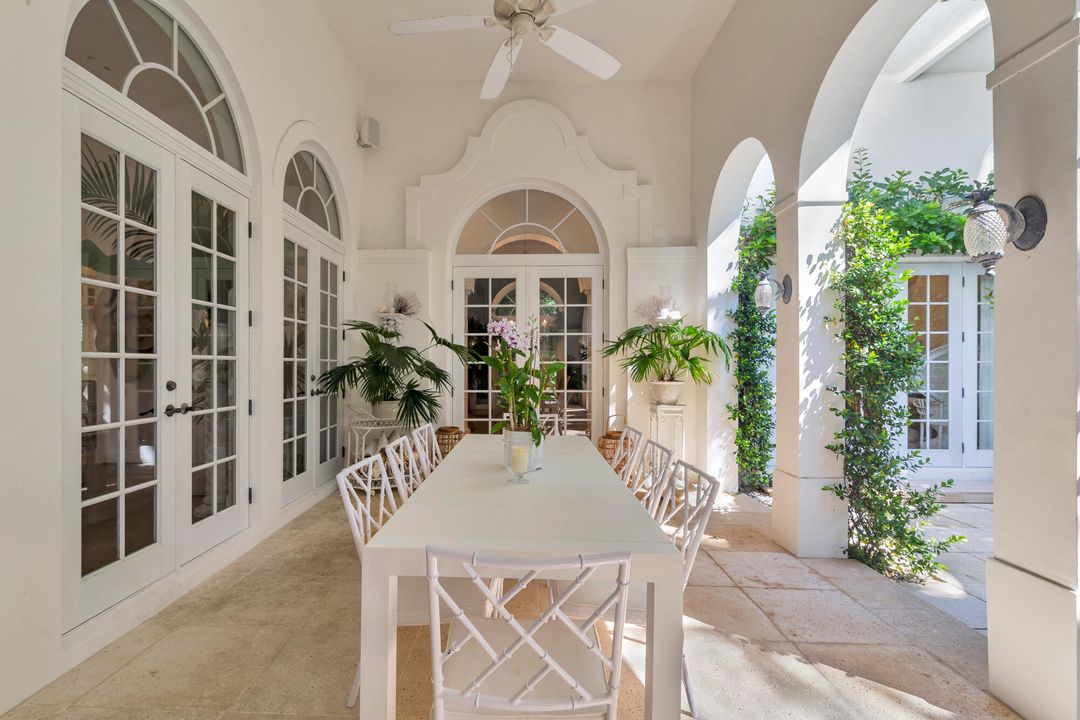 На продажу: $6,250,000 (4 спален, 4 ванн, 3957 Квадратных фут)