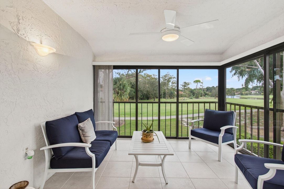 For Sale: $315,000 (2 beds, 2 baths, 1216 Square Feet)