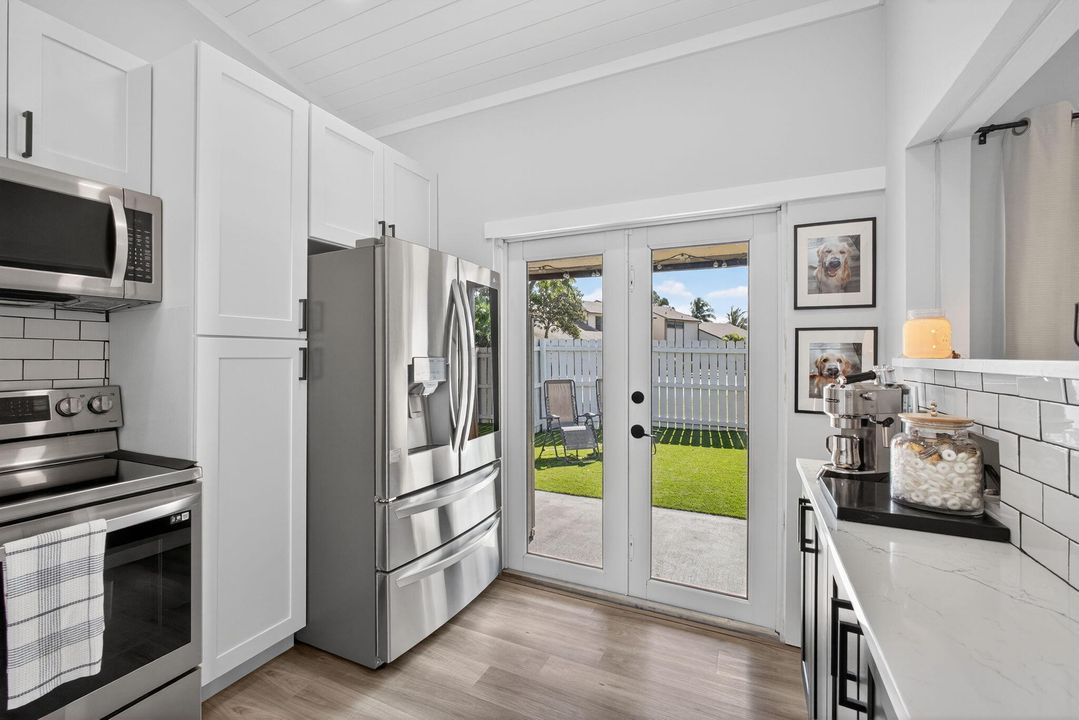 待售: $355,000 (2 贝兹, 2 浴室, 1092 平方英尺)