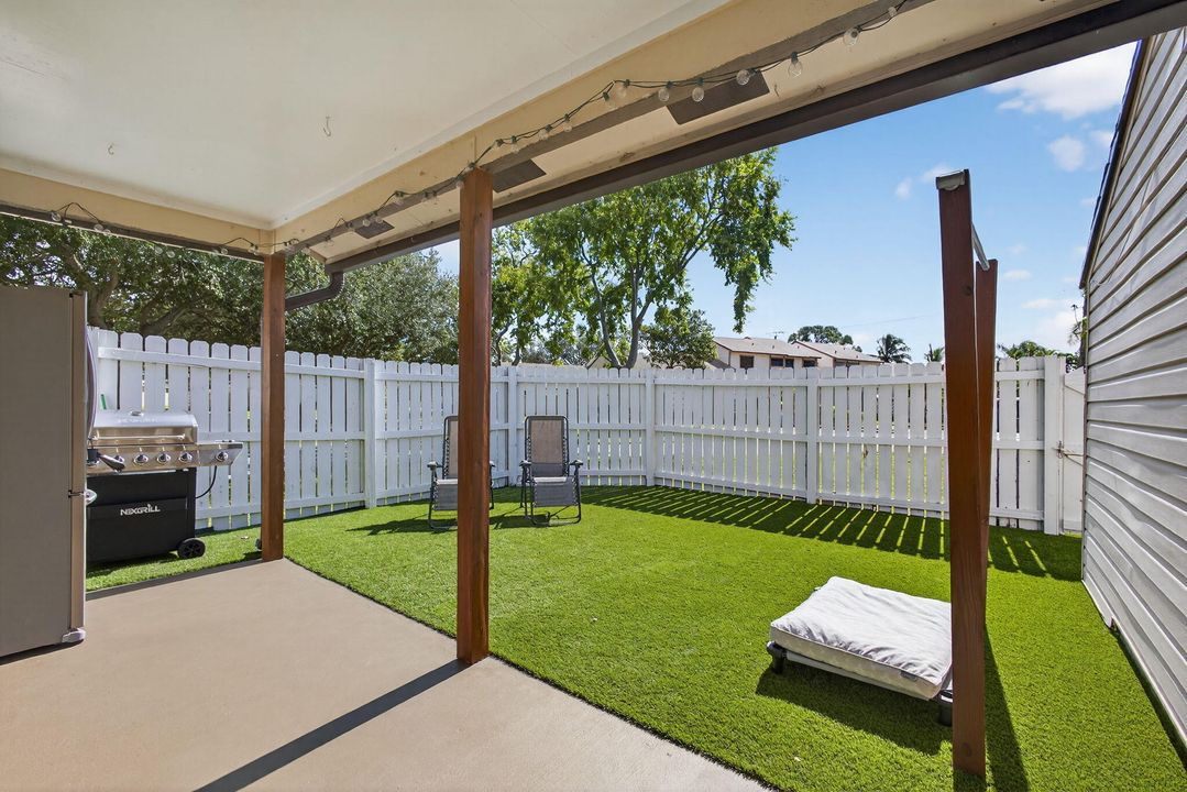 待售: $355,000 (2 贝兹, 2 浴室, 1092 平方英尺)