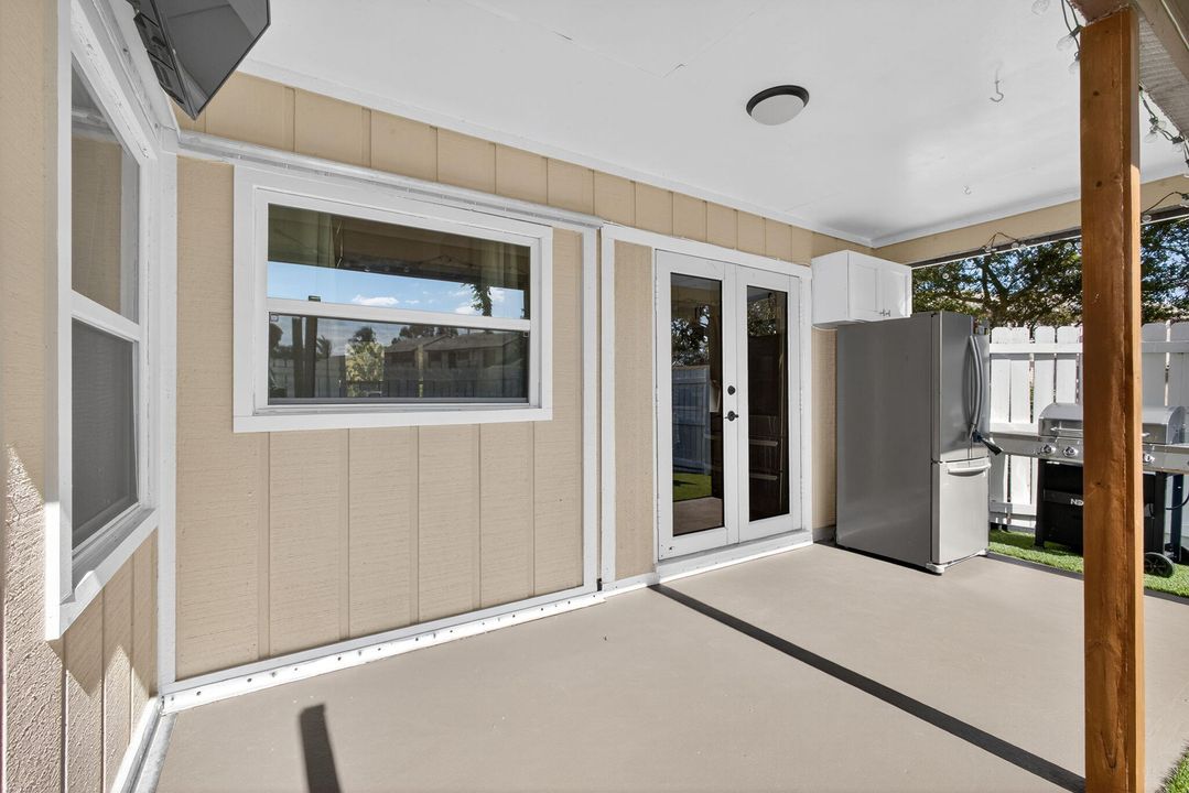 待售: $355,000 (2 贝兹, 2 浴室, 1092 平方英尺)