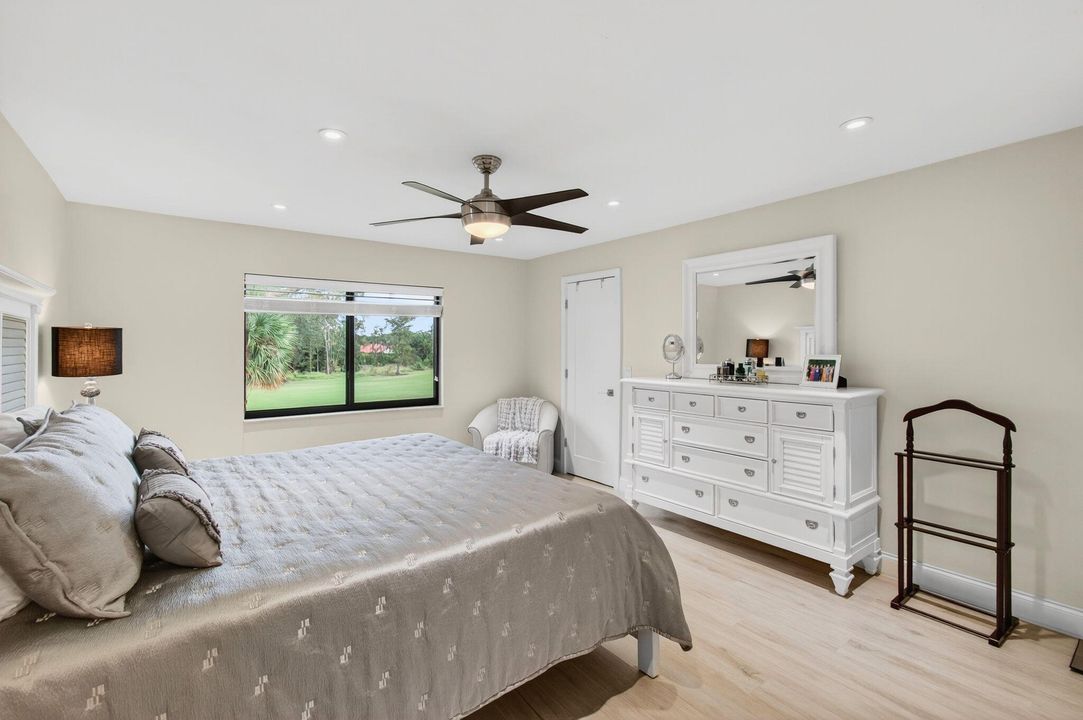 For Sale: $315,000 (2 beds, 2 baths, 1216 Square Feet)