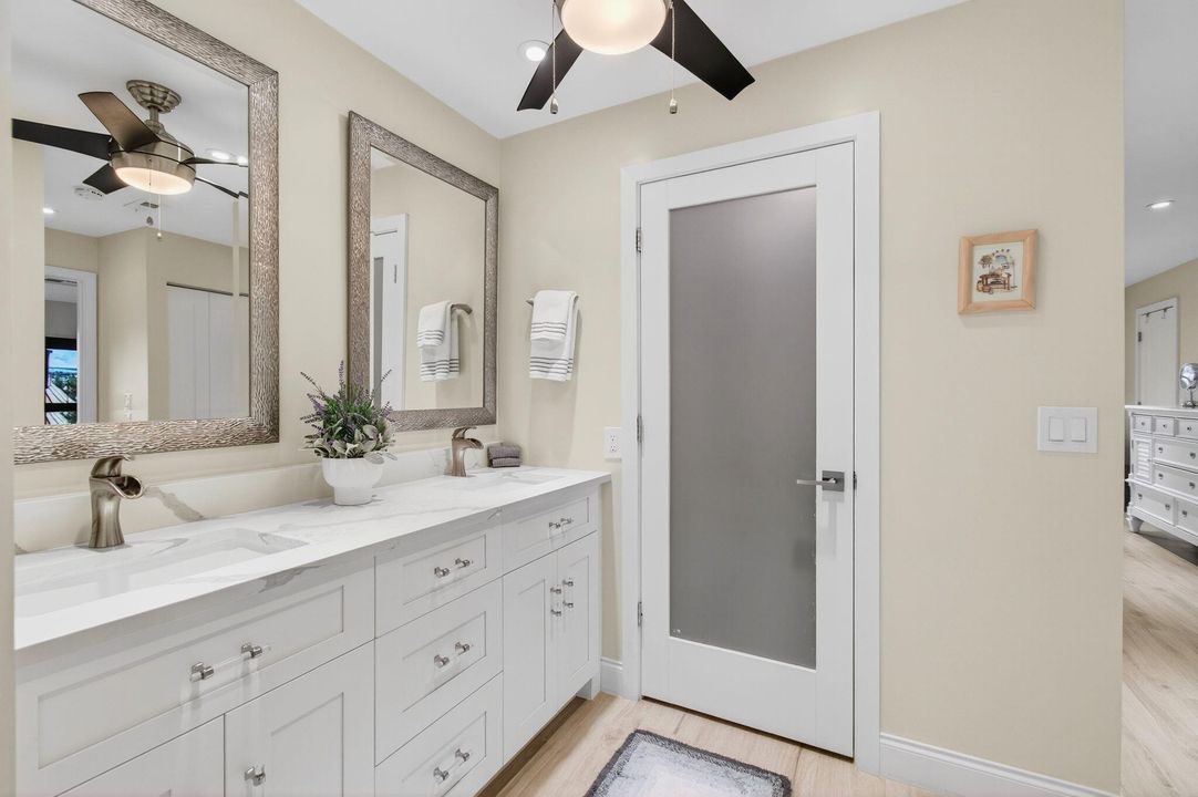 For Sale: $315,000 (2 beds, 2 baths, 1216 Square Feet)