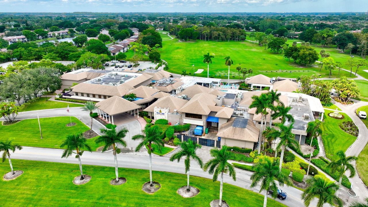 For Sale: $315,000 (2 beds, 2 baths, 1216 Square Feet)