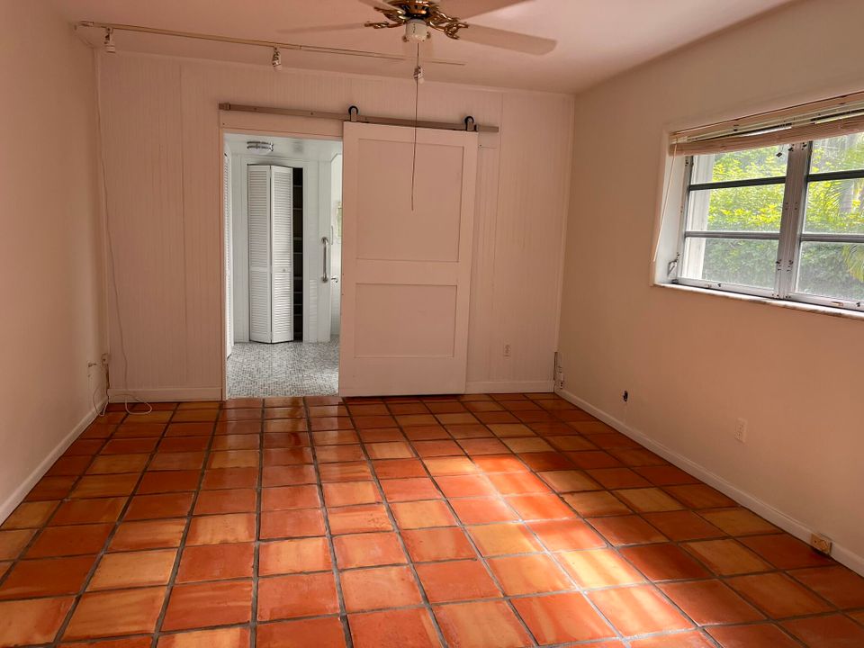 En Venta: $1,260,000 (4 camas, 2 baños, 1894 Pies cuadrados)