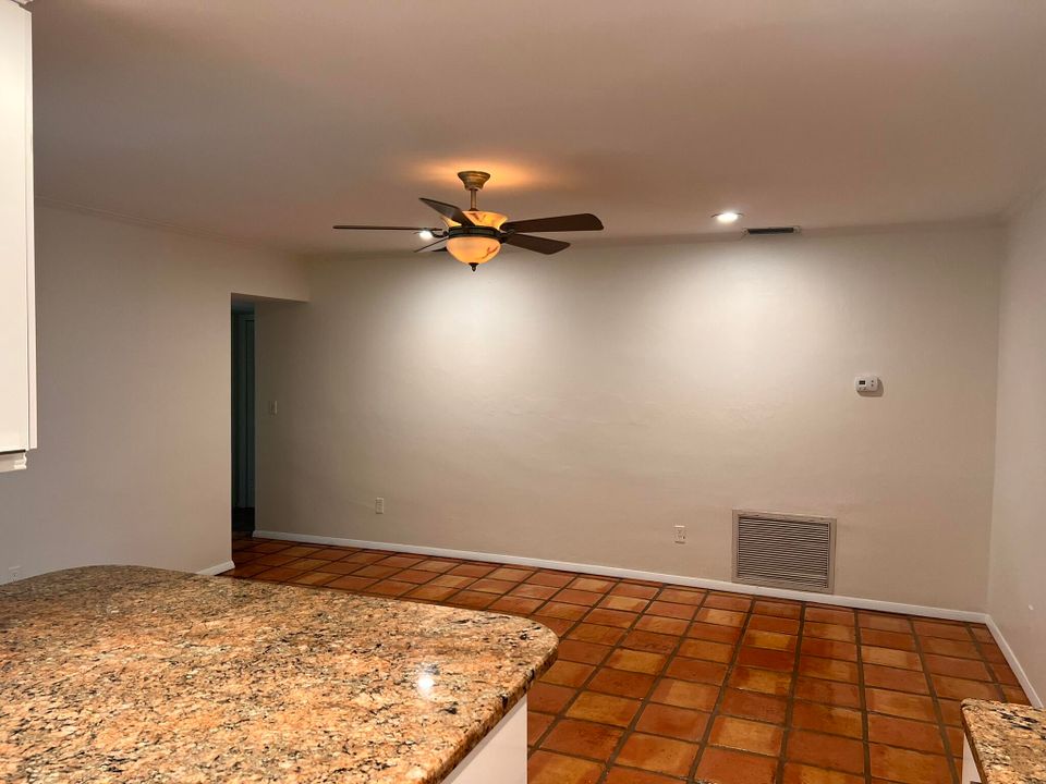 En Venta: $1,260,000 (4 camas, 2 baños, 1894 Pies cuadrados)