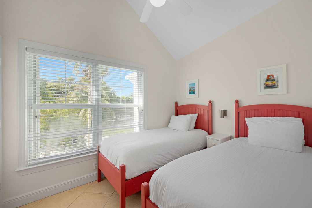 待售: $520,000 (2 贝兹, 2 浴室, 850 平方英尺)