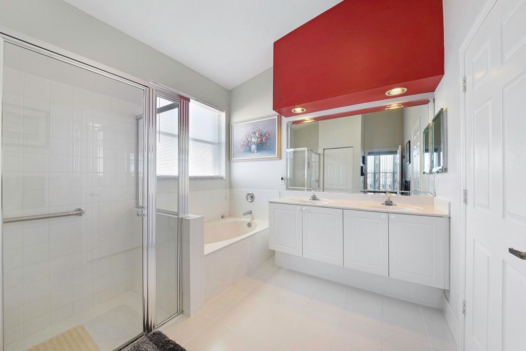 合同活跃: $379,146 (3 贝兹, 2 浴室, 1627 平方英尺)