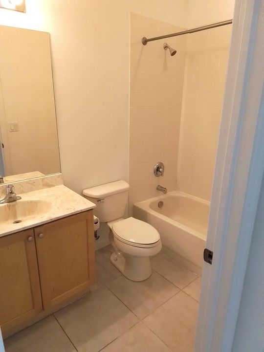 For Rent: $2,300 (3 beds, 2 baths, 1532 Square Feet)