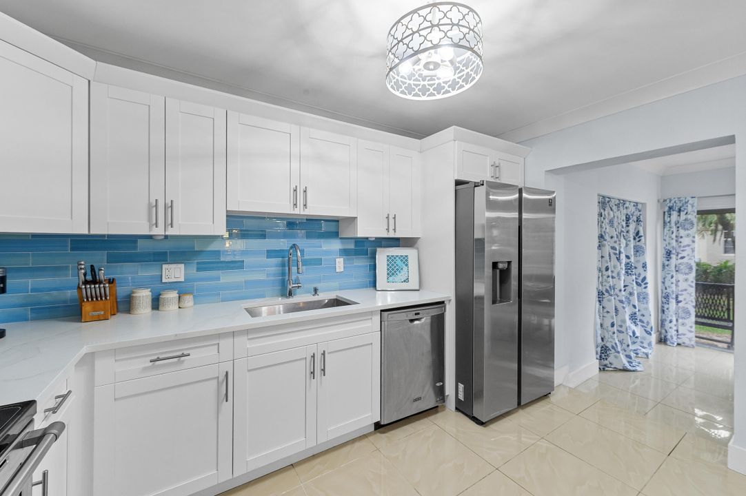 На продажу: $430,000 (3 спален, 2 ванн, 1227 Квадратных фут)