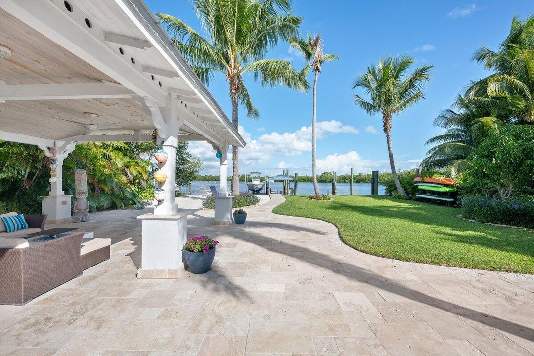 На продажу: $3,890,000 (3 спален, 2 ванн, 1702 Квадратных фут)