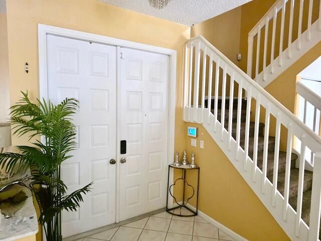 For Rent: $4,200 (4 beds, 2 baths, 2644 Square Feet)