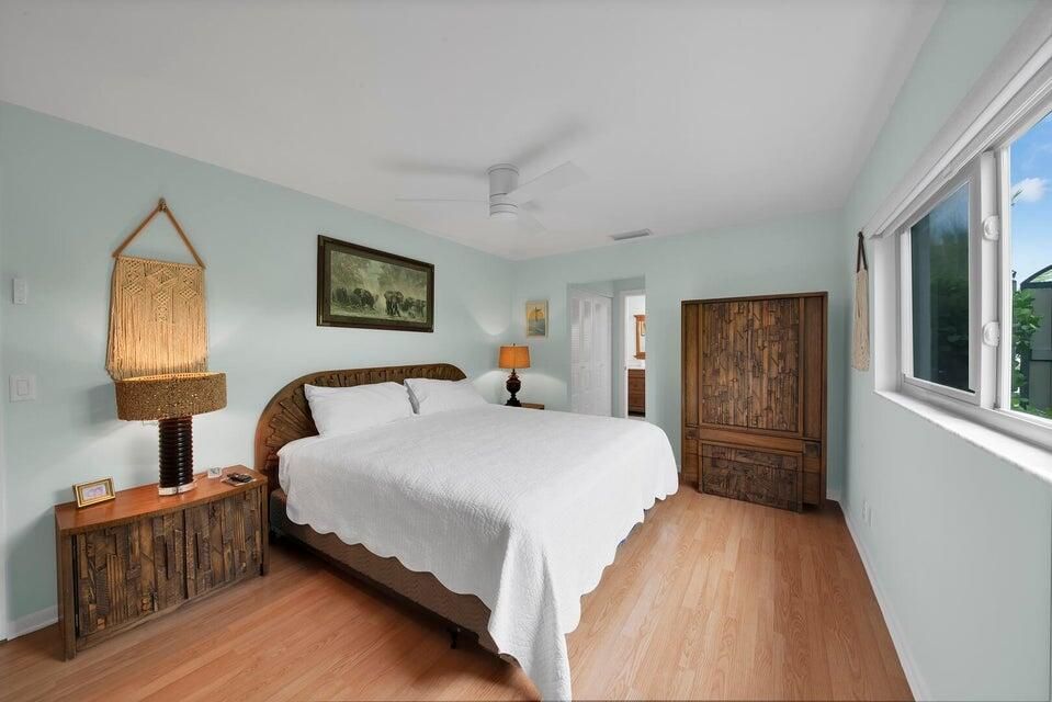 出租: $4,500 (2 贝兹, 2 浴室, 1344 平方英尺)