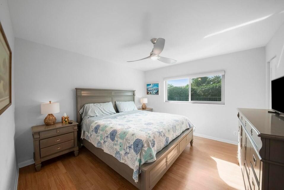 出租: $4,500 (2 贝兹, 2 浴室, 1344 平方英尺)