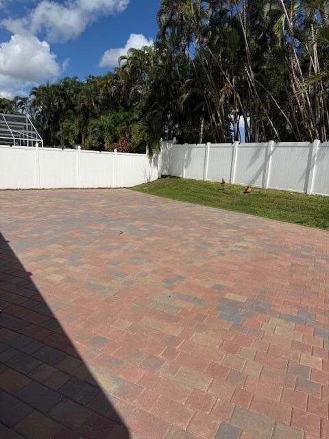 For Rent: $4,200 (4 beds, 2 baths, 2644 Square Feet)