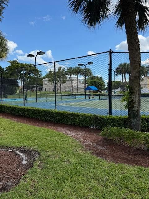 For Rent: $4,200 (4 beds, 2 baths, 2644 Square Feet)