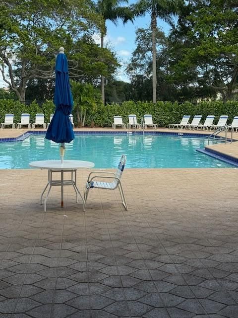 For Rent: $4,200 (4 beds, 2 baths, 2644 Square Feet)