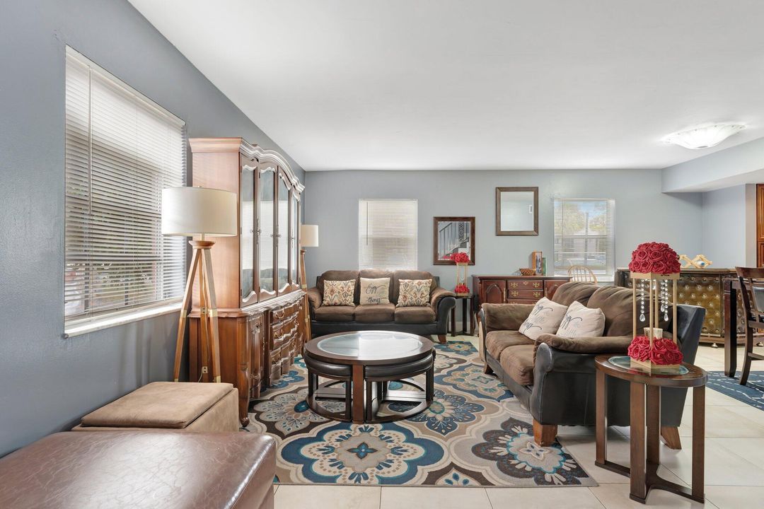 For Sale: $340,000 (3 beds, 2 baths, 1500 Square Feet)