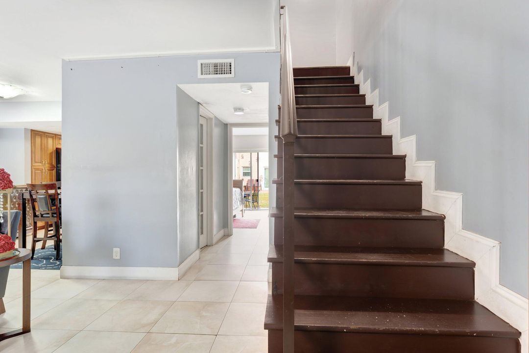 For Sale: $340,000 (3 beds, 2 baths, 1500 Square Feet)