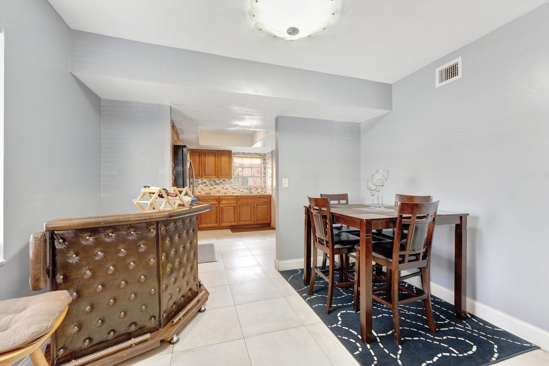 For Sale: $340,000 (3 beds, 2 baths, 1500 Square Feet)