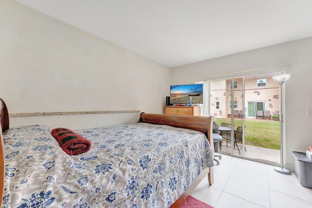 For Sale: $340,000 (3 beds, 2 baths, 1500 Square Feet)