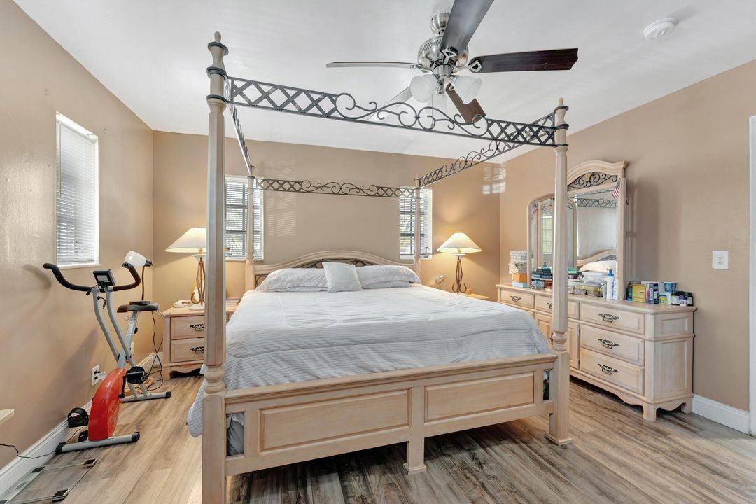 For Sale: $340,000 (3 beds, 2 baths, 1500 Square Feet)