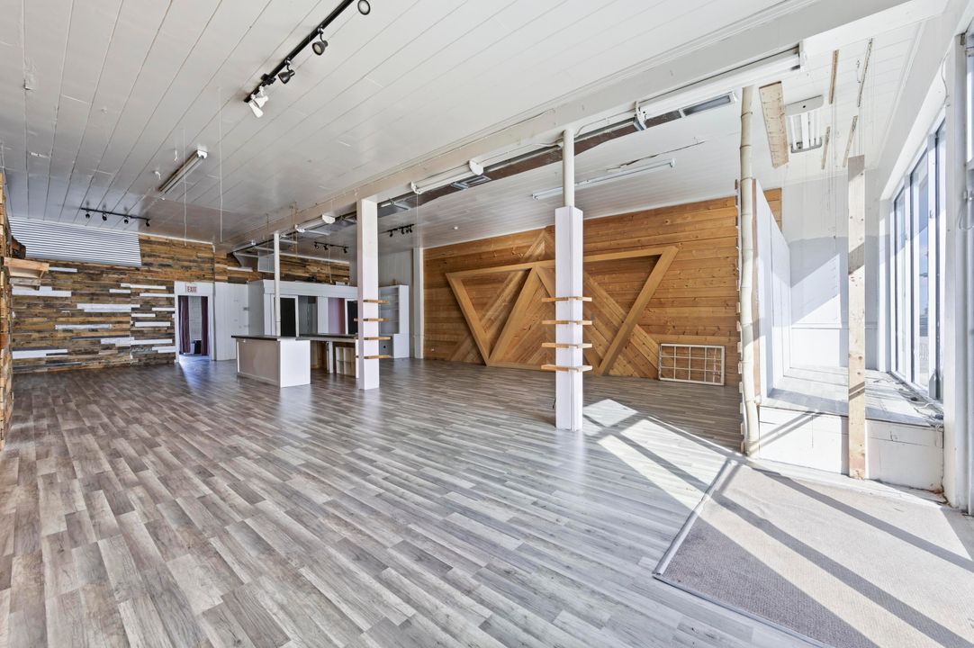 На продажу: $11,000 (0 спален, 0 ванн, 1984 Квадратных фут)