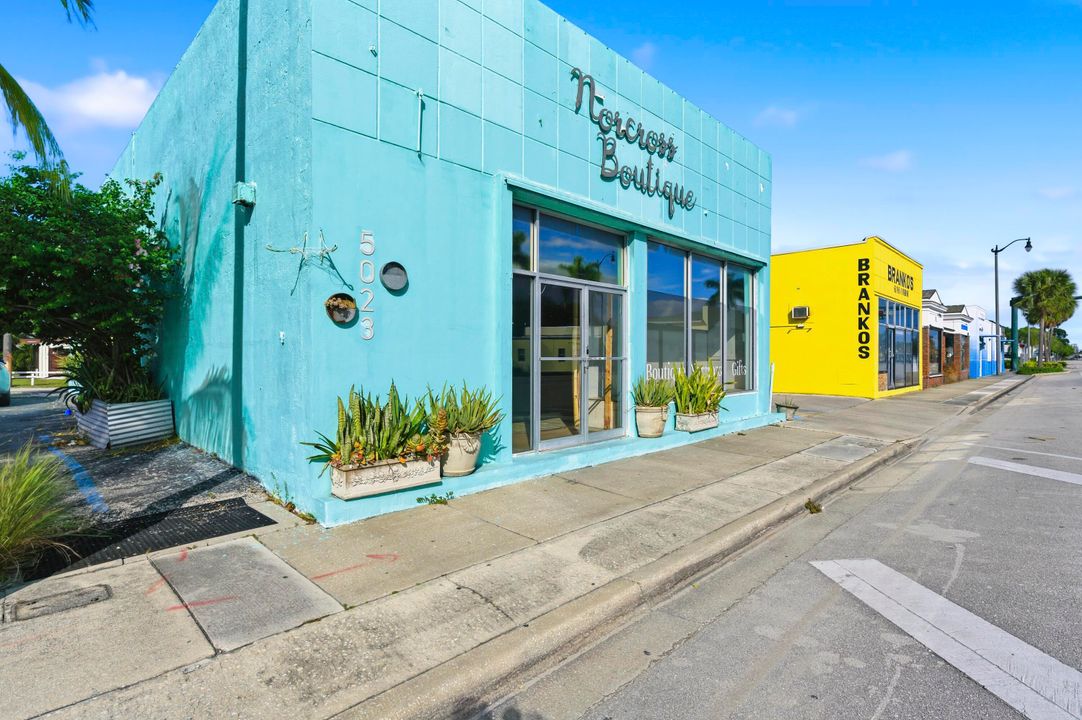 На продажу: $11,000 (0 спален, 0 ванн, 1984 Квадратных фут)