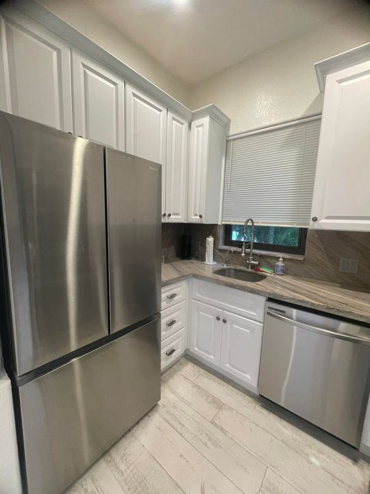 出租: $2,400 (1 贝兹, 1 浴室, 500 平方英尺)