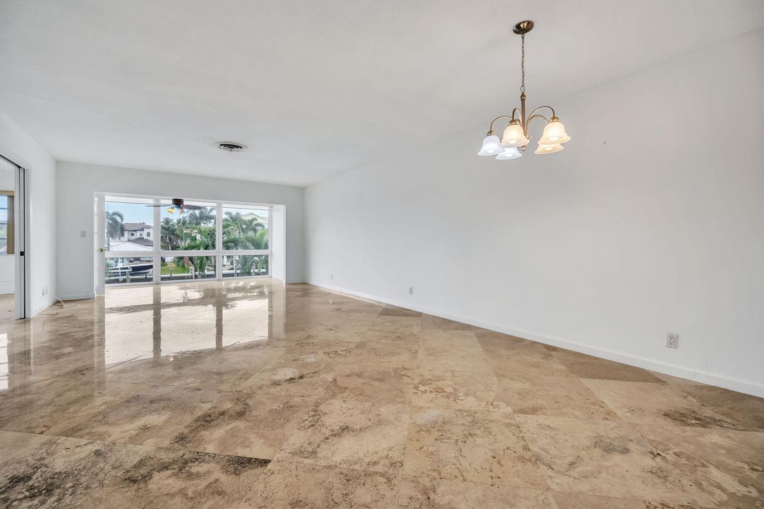 В аренду: $2,500 (2 спален, 2 ванн, 1267 Квадратных фут)