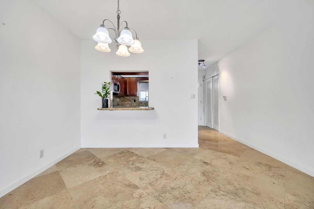 В аренду: $2,500 (2 спален, 2 ванн, 1267 Квадратных фут)