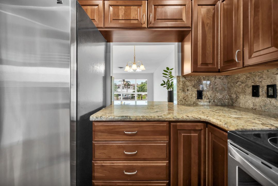 В аренду: $2,500 (2 спален, 2 ванн, 1267 Квадратных фут)