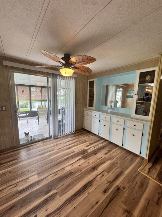 待售: $69,000 (2 贝兹, 2 浴室, 1400 平方英尺)