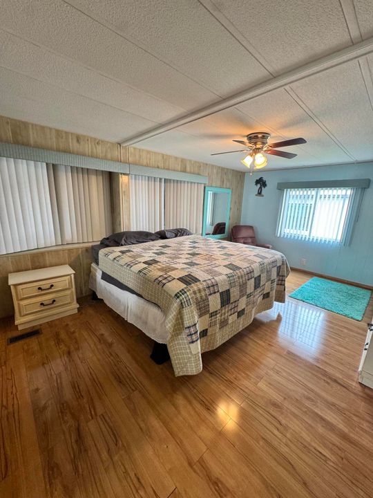 待售: $69,000 (2 贝兹, 2 浴室, 1400 平方英尺)