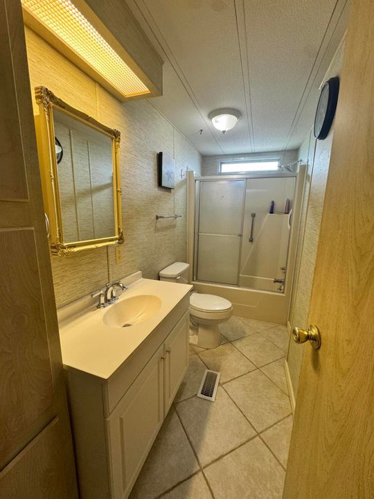 待售: $69,000 (2 贝兹, 2 浴室, 1400 平方英尺)