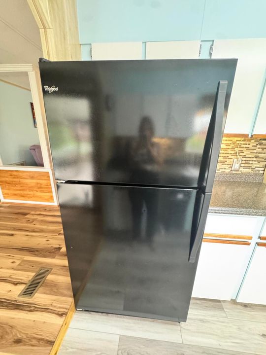 待售: $69,000 (2 贝兹, 2 浴室, 1400 平方英尺)