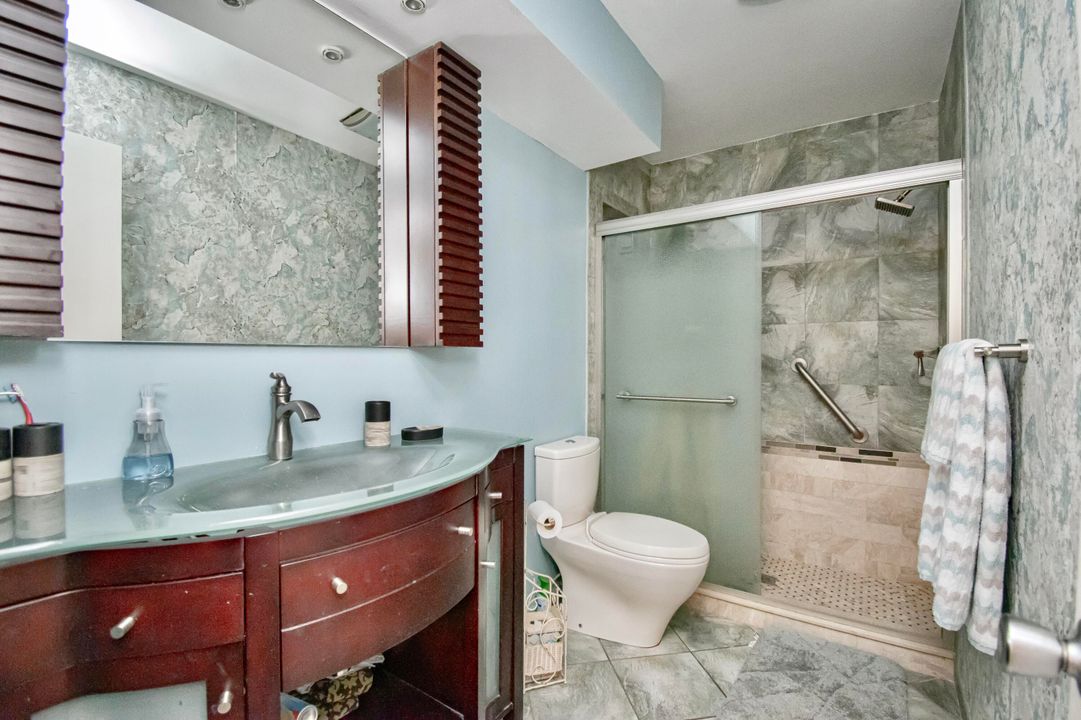 Под контрактом: $895,000 (3 спален, 2 ванн, 1874 Квадратных фут)